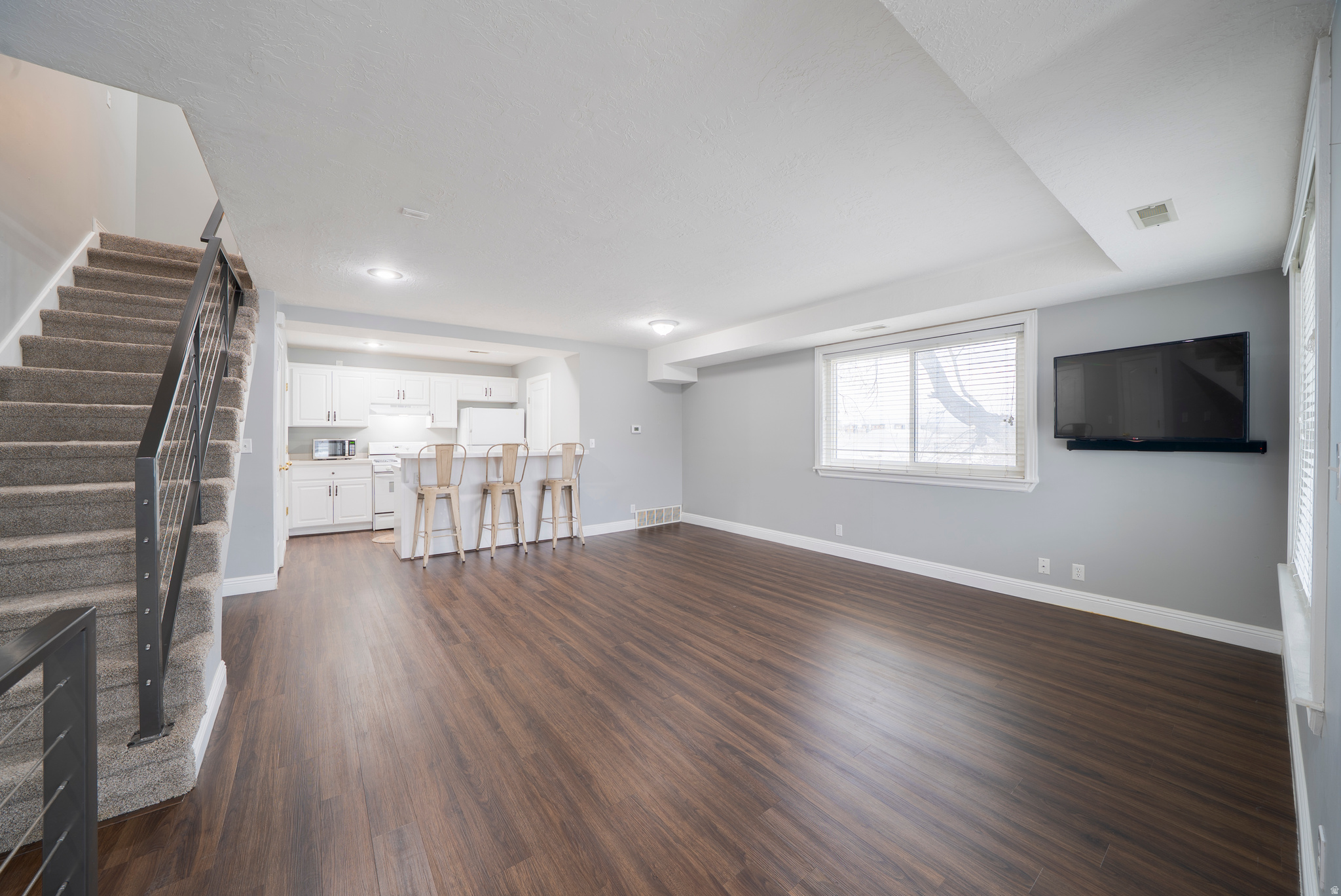 WILLOW GROVE CONDOMINIUMS - Residential