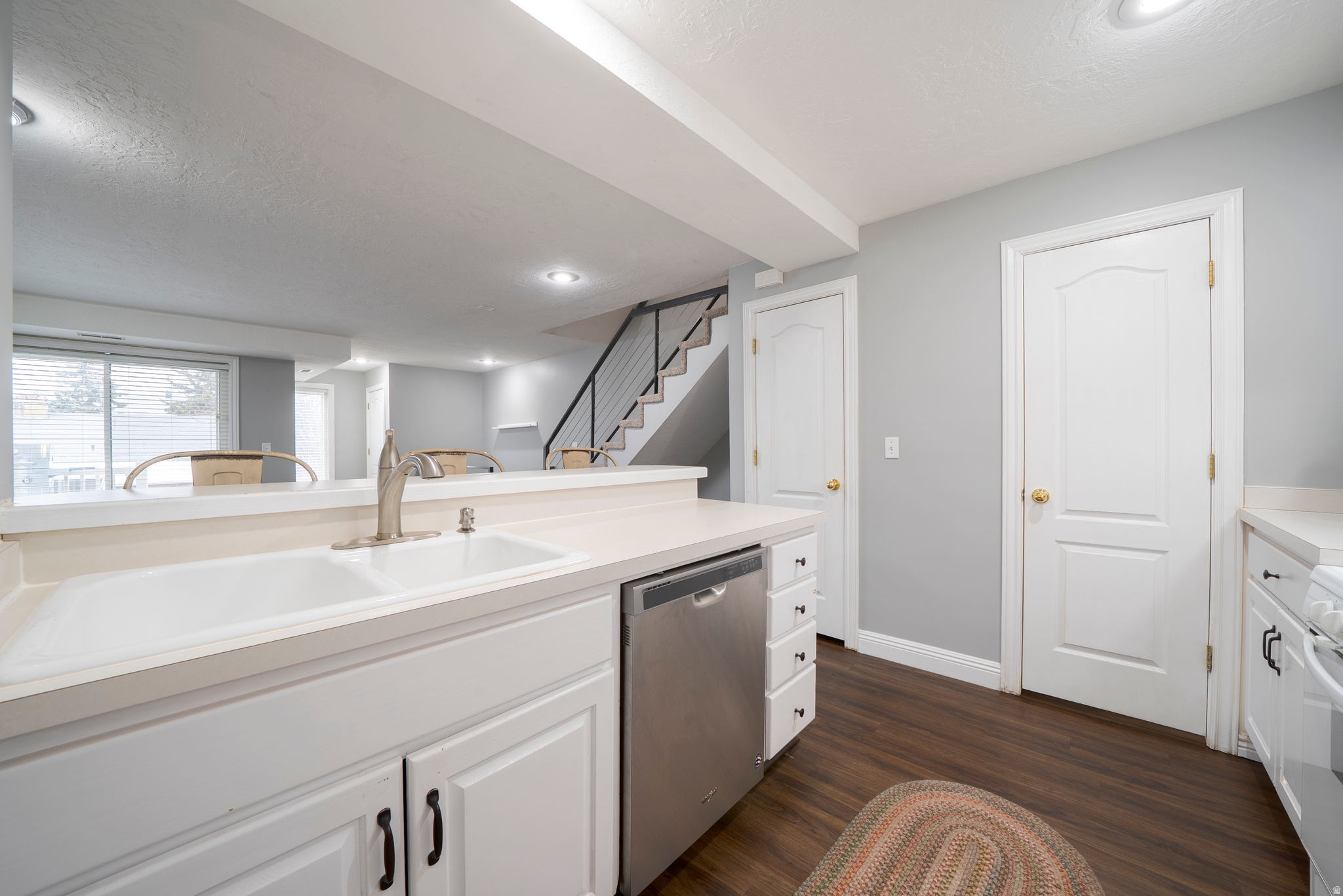 WILLOW GROVE CONDOMINIUMS - Residential