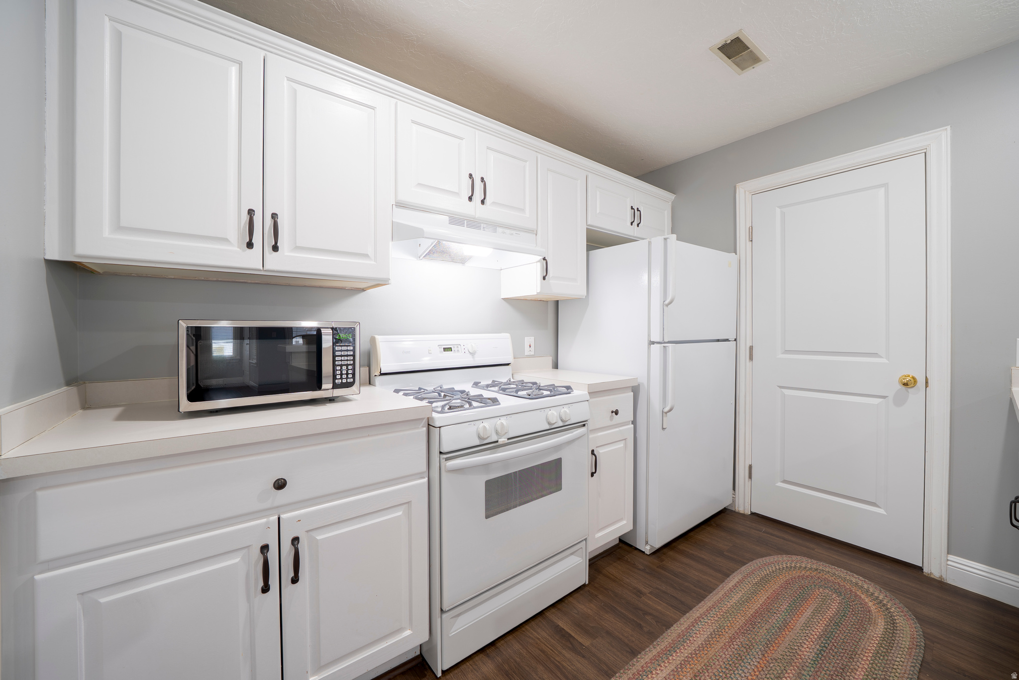 WILLOW GROVE CONDOMINIUMS - Residential