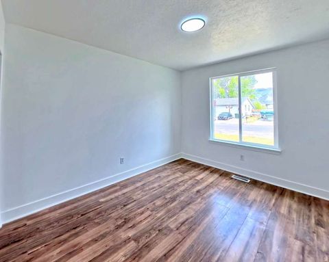 Tiny photo for 551 EASTRIDGE DR, Tooele, UT 84074 (MLS # 2152166)