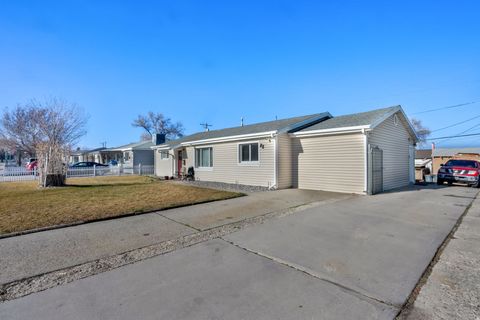 Tiny photo for 4566 W 4985 S, Salt Lake City, UT 84118 (MLS # 2131351)