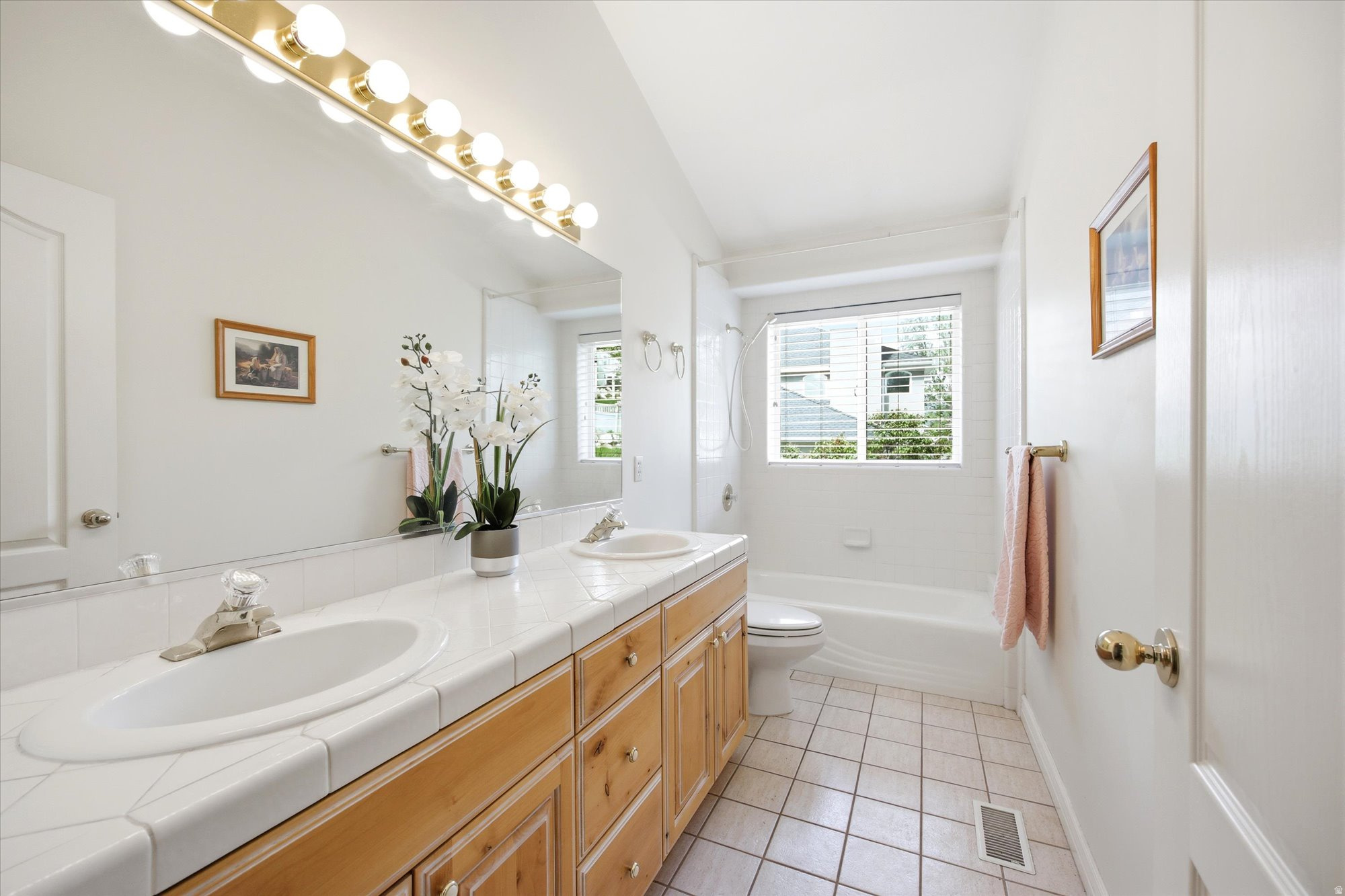EAGLEWOOD ESTATES - Residential