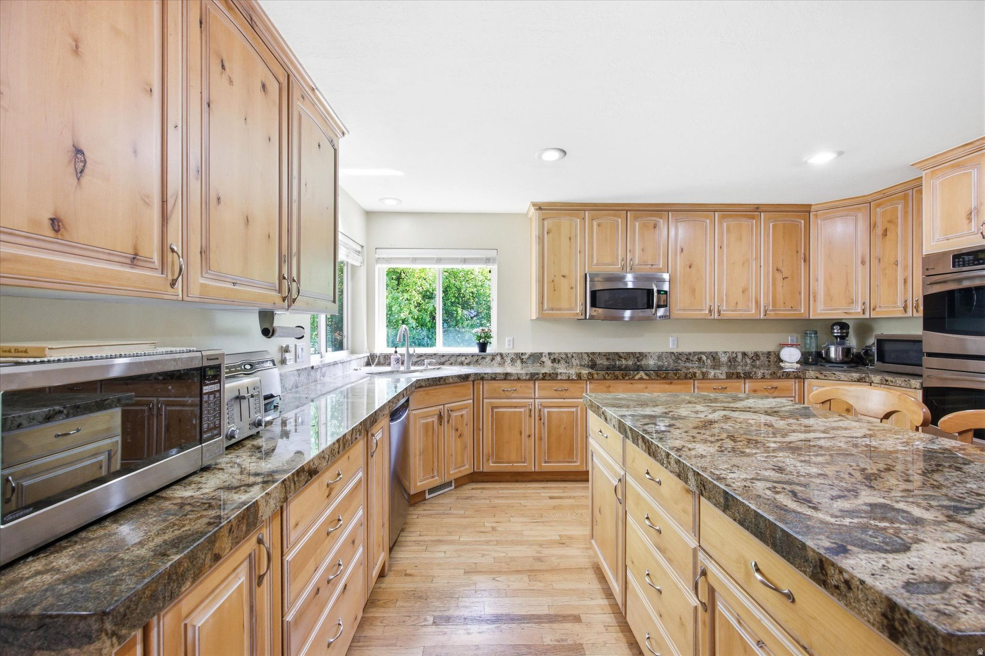 EAGLEWOOD ESTATES - Residential
