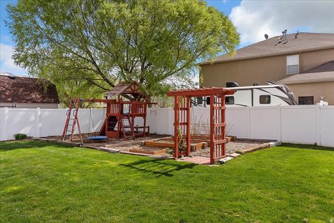 Tiny photo for 1591 W CRESTMONT WAY, Kaysville, UT 84037 (MLS # 2146904)