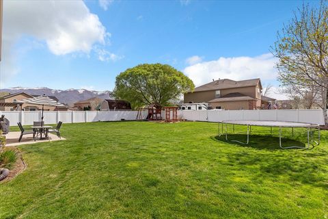 Tiny photo for 1591 W CRESTMONT WAY, Kaysville, UT 84037 (MLS # 2146904)