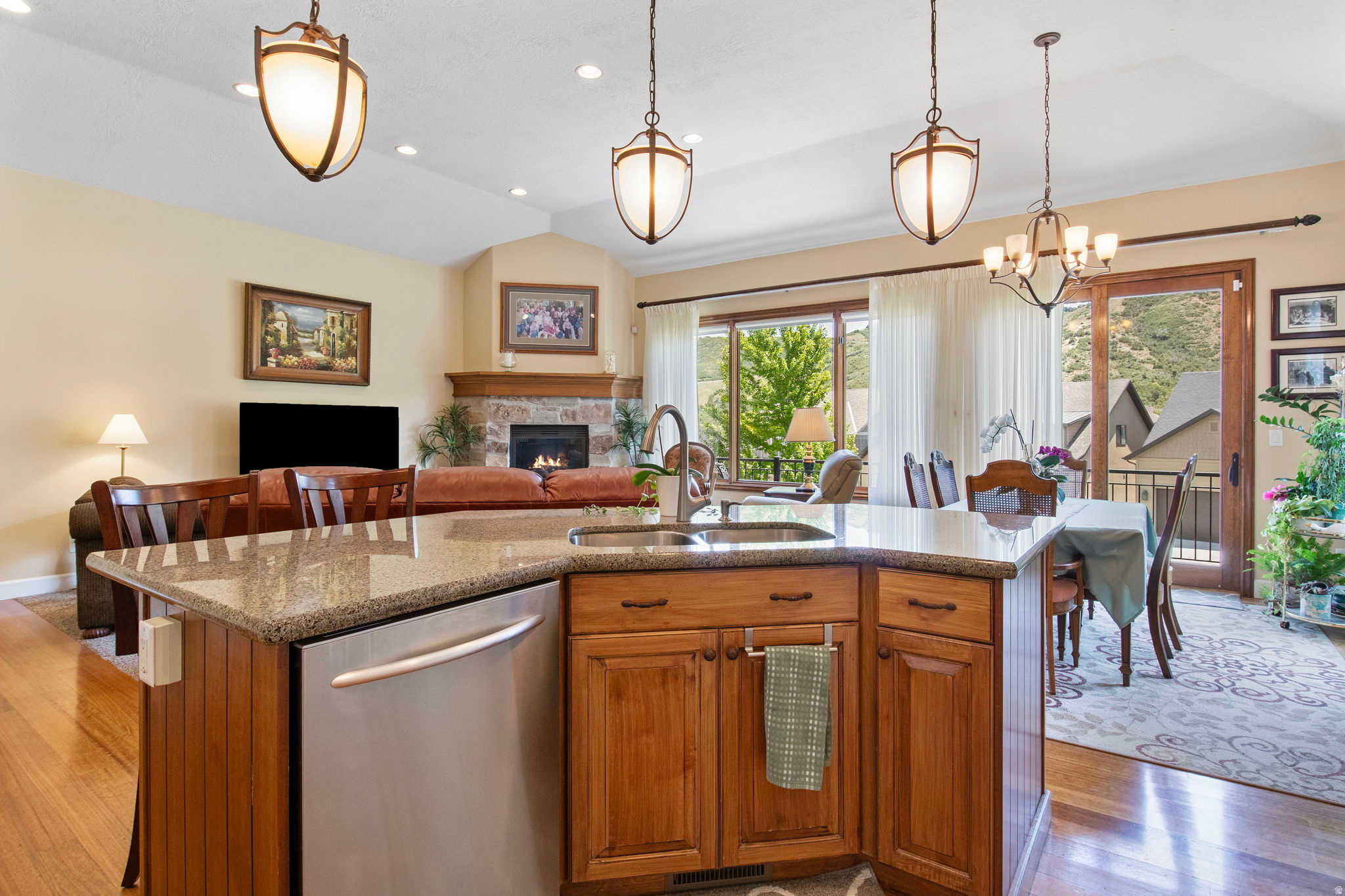 MONTREAUX AT SOUTH MOUNTAIN - Residential