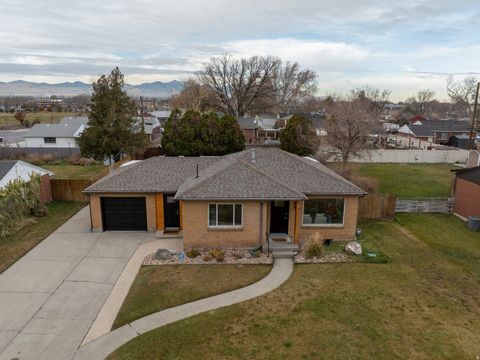 Tiny photo for 5766 E WOOD CIR, Murray, UT 84107 (MLS # 2125360)