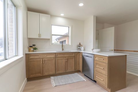 Tiny photo for 5766 E WOOD CIR, Murray, UT 84107 (MLS # 2125360)
