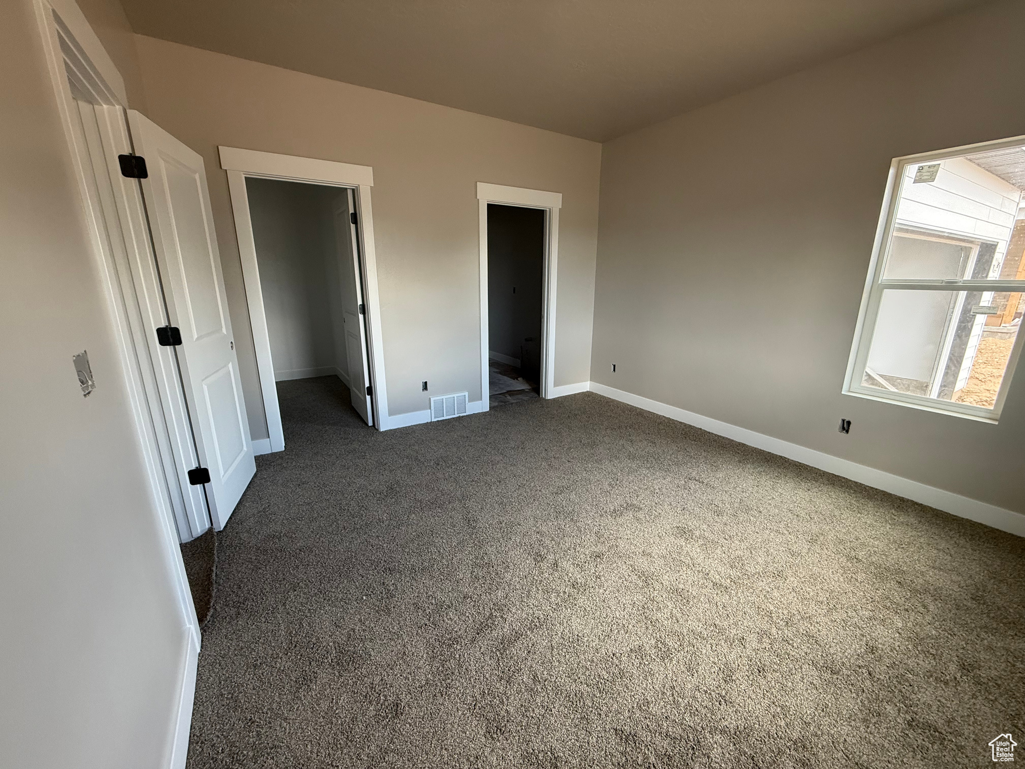 KRYSTAL CORNER - Residential