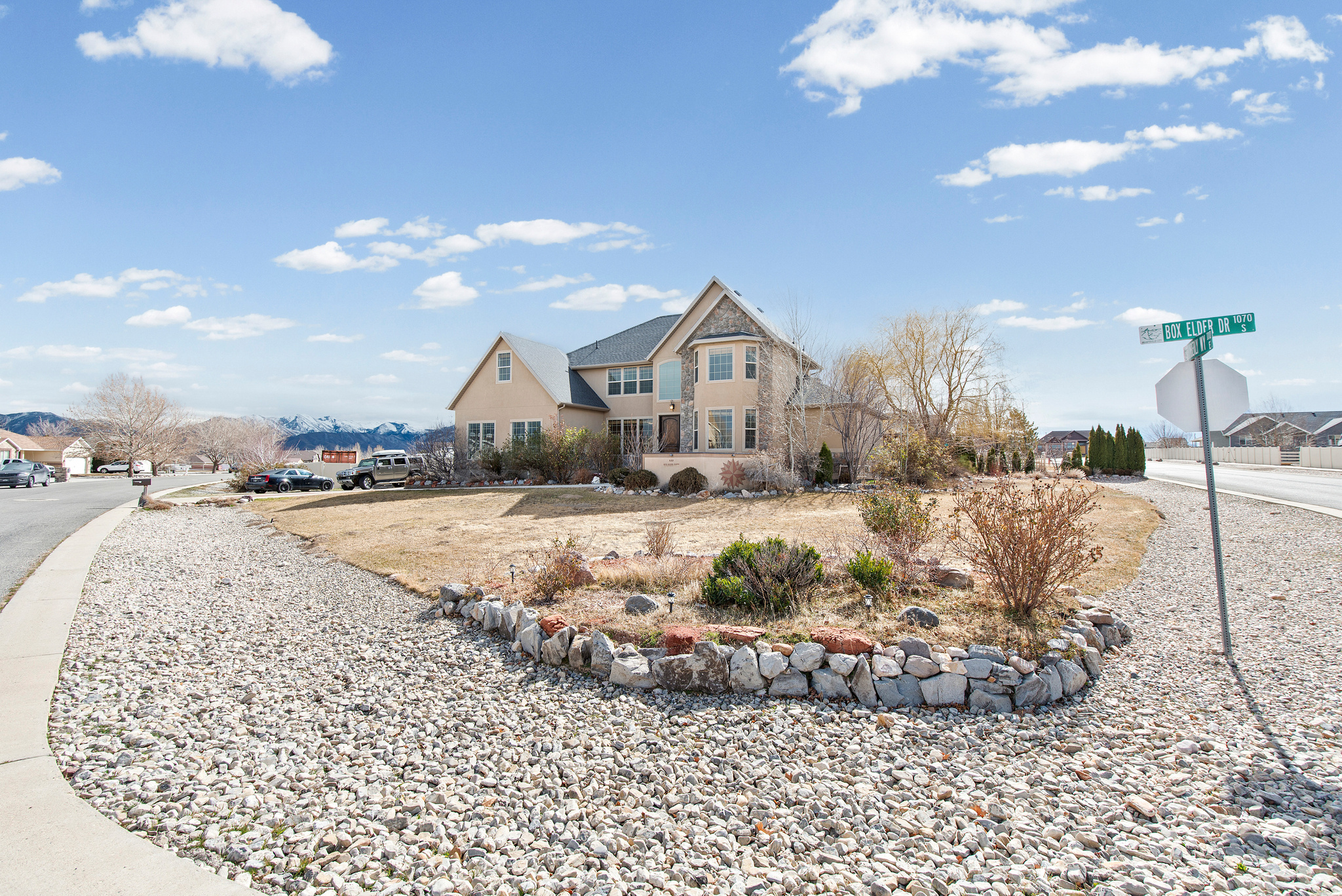 SOUTH WILLOW RANCHES - Residential