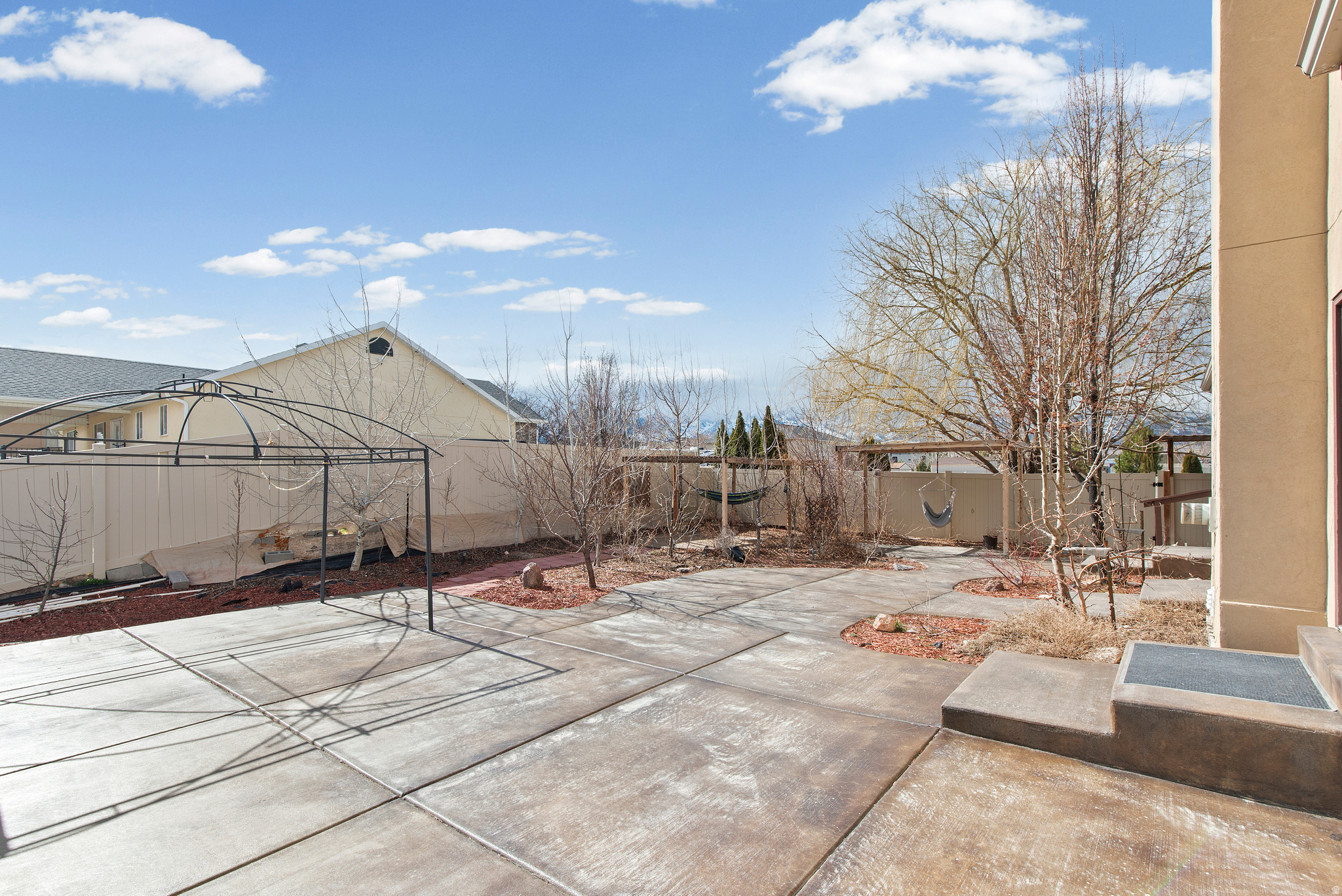 SOUTH WILLOW RANCHES - Residential