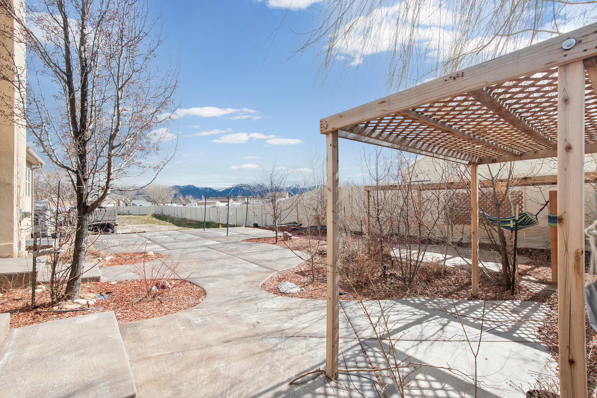 SOUTH WILLOW RANCHES - Residential