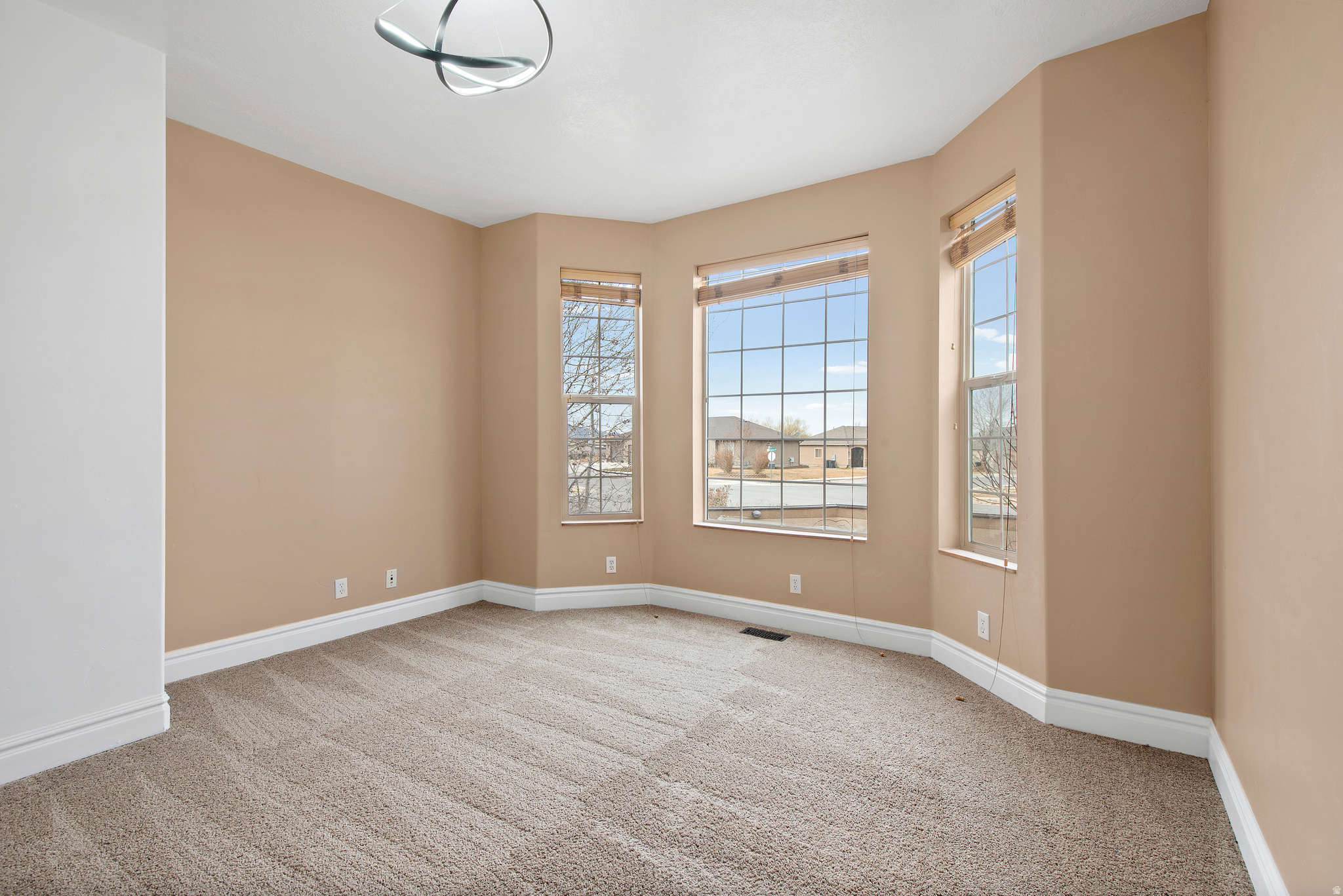 SOUTH WILLOW RANCHES - Residential