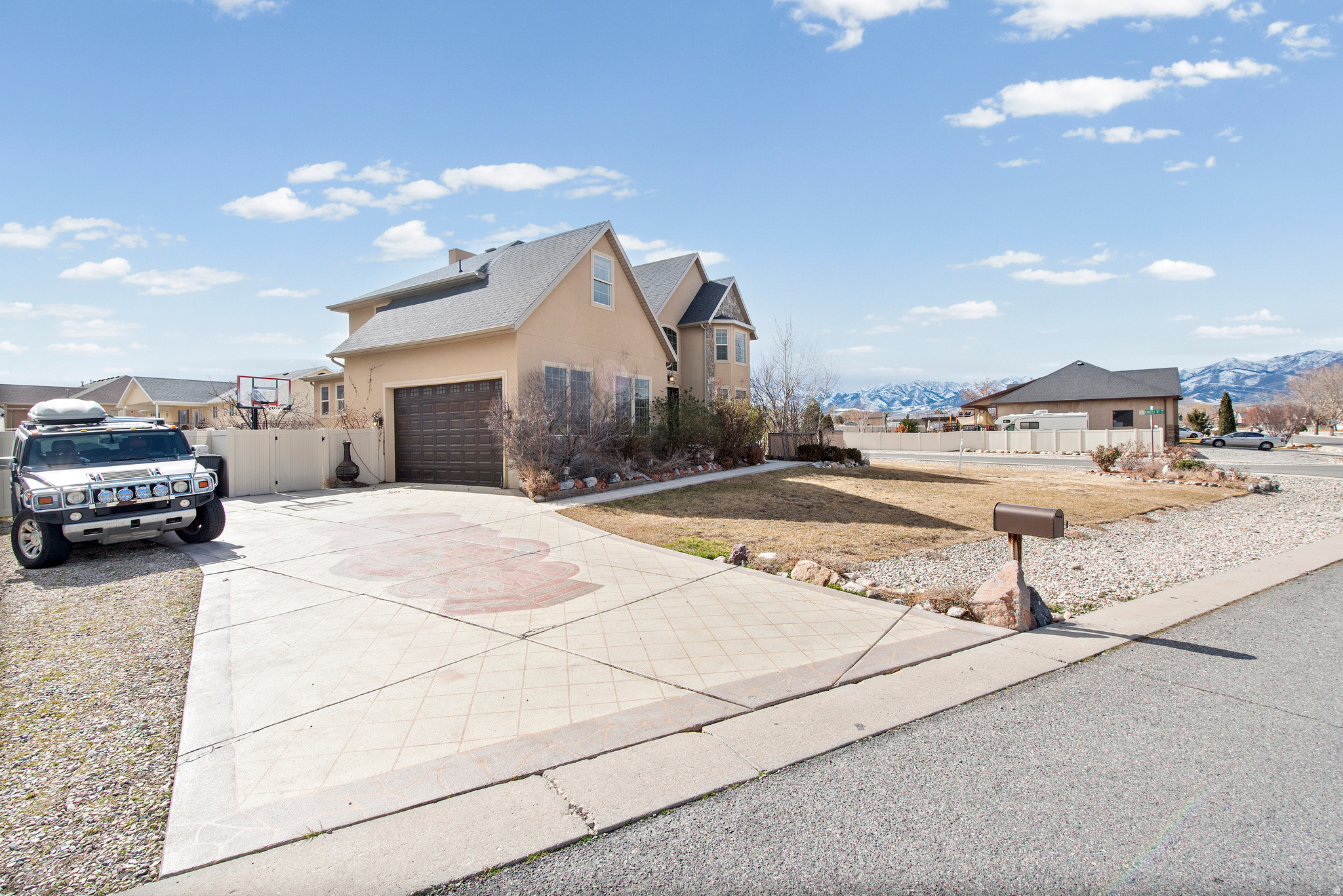 SOUTH WILLOW RANCHES - Residential