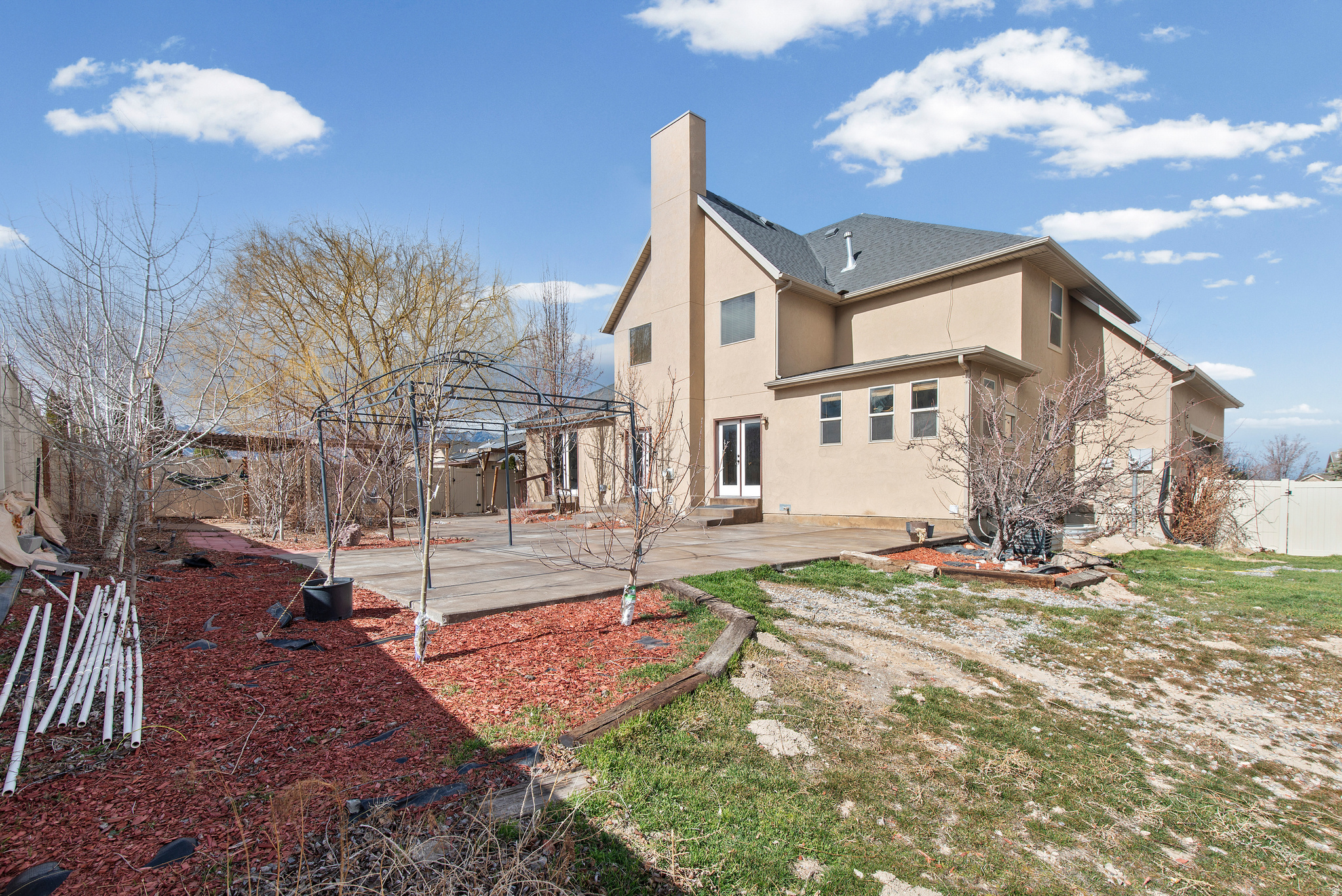 SOUTH WILLOW RANCHES - Residential