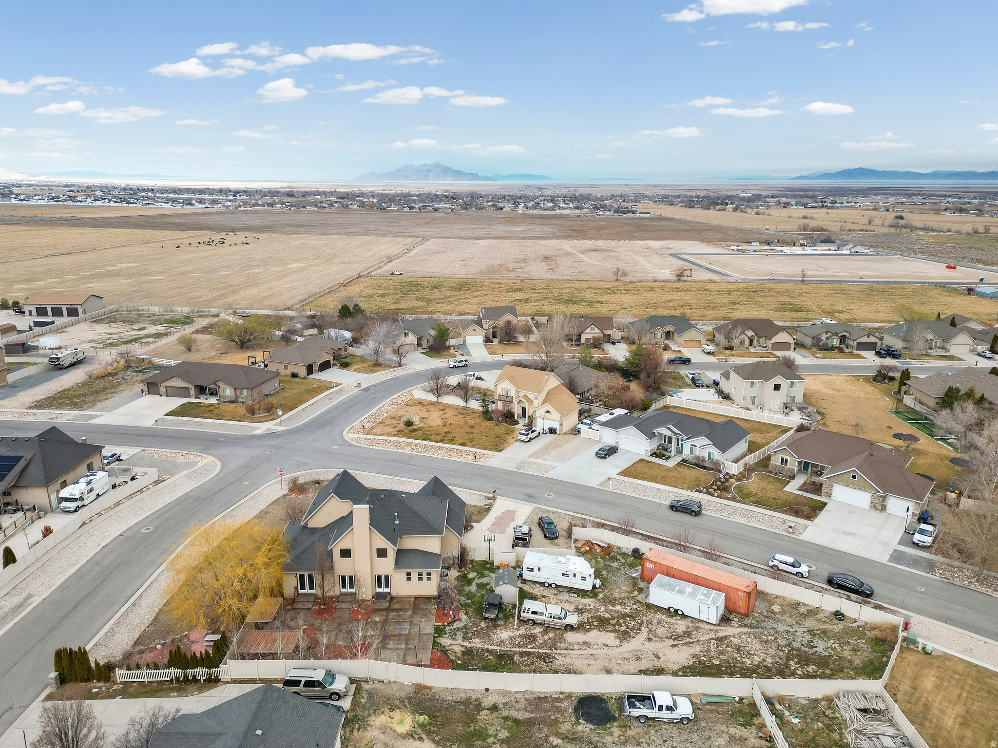 SOUTH WILLOW RANCHES - Residential
