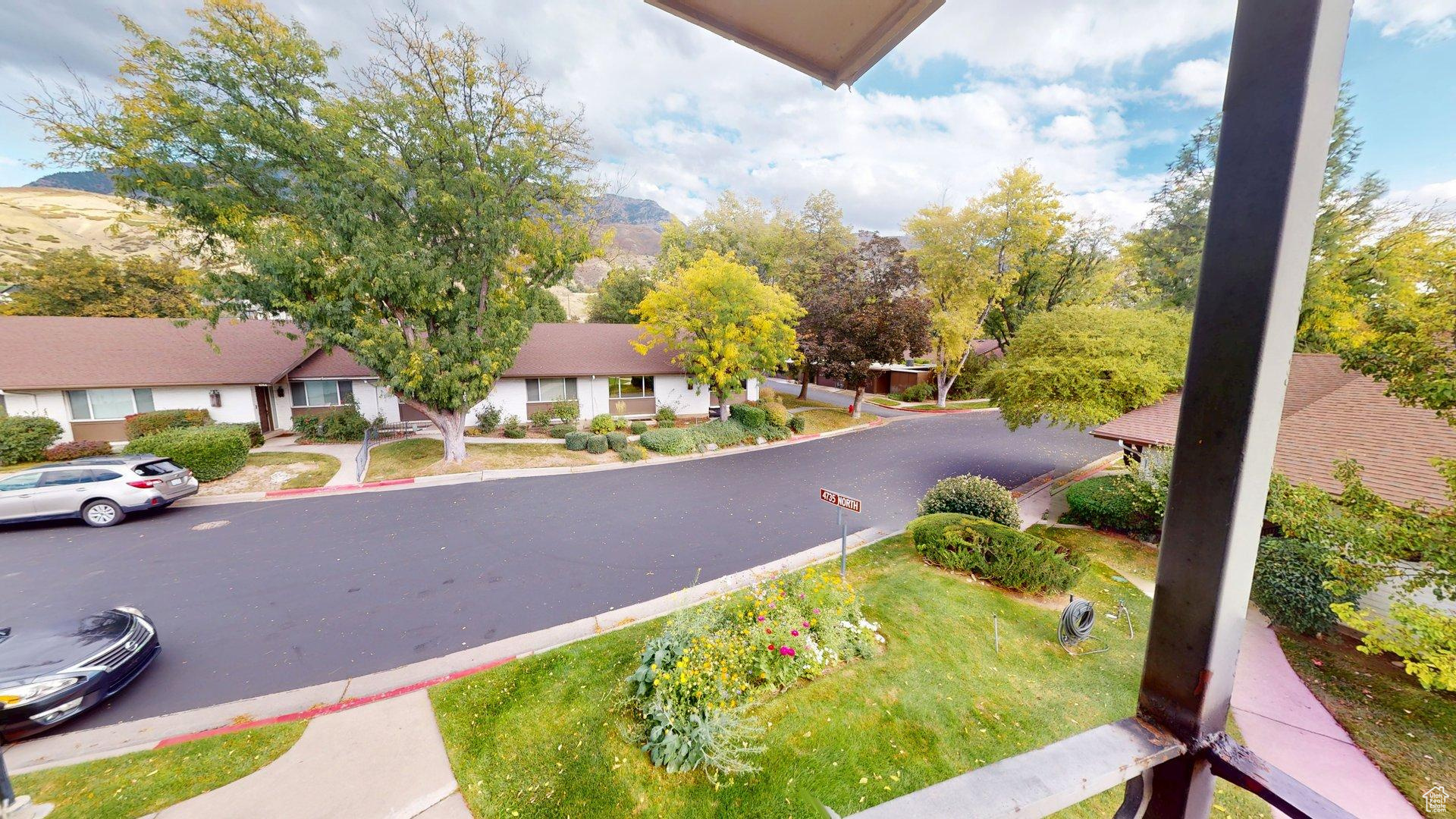 THREE FOUNTAINS - Residential