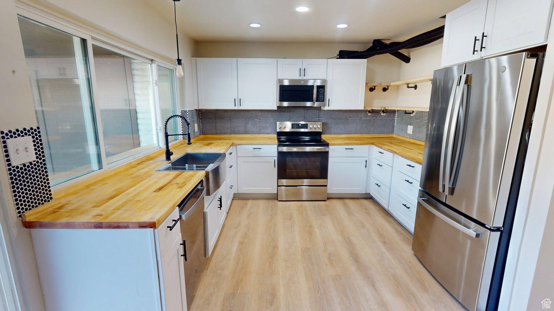 THREE FOUNTAINS - Residential