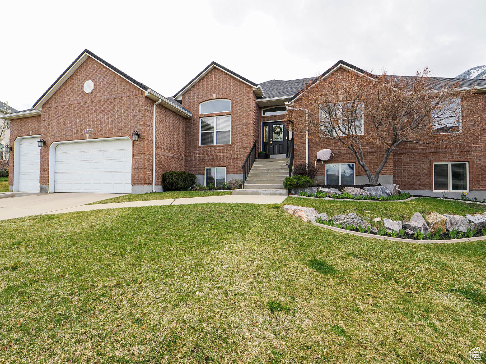 11727 S Autumn Ridge Dr, Sandy, Utah image 2