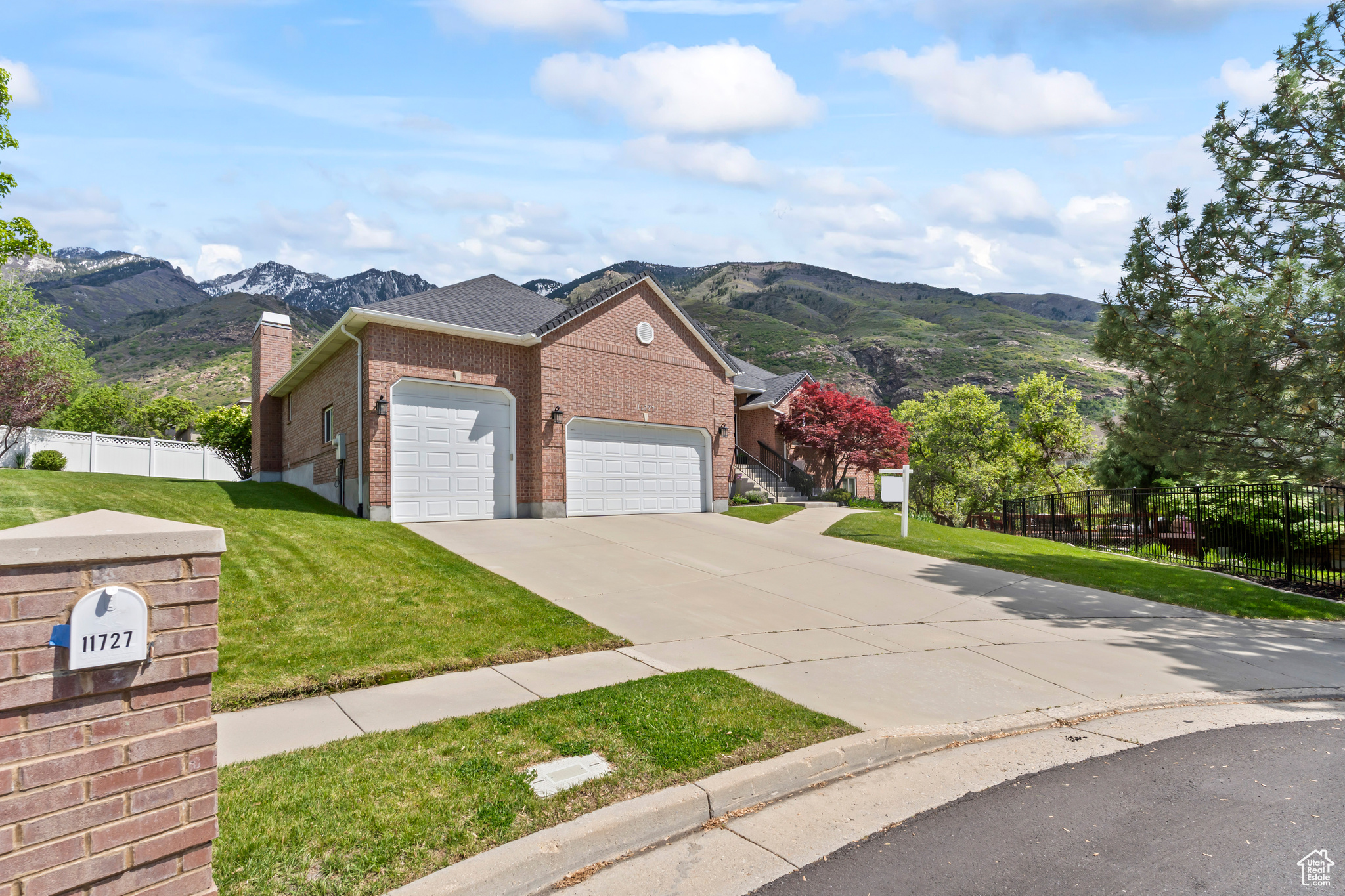 11727 S Autumn Ridge Dr, Sandy, Utah image 2