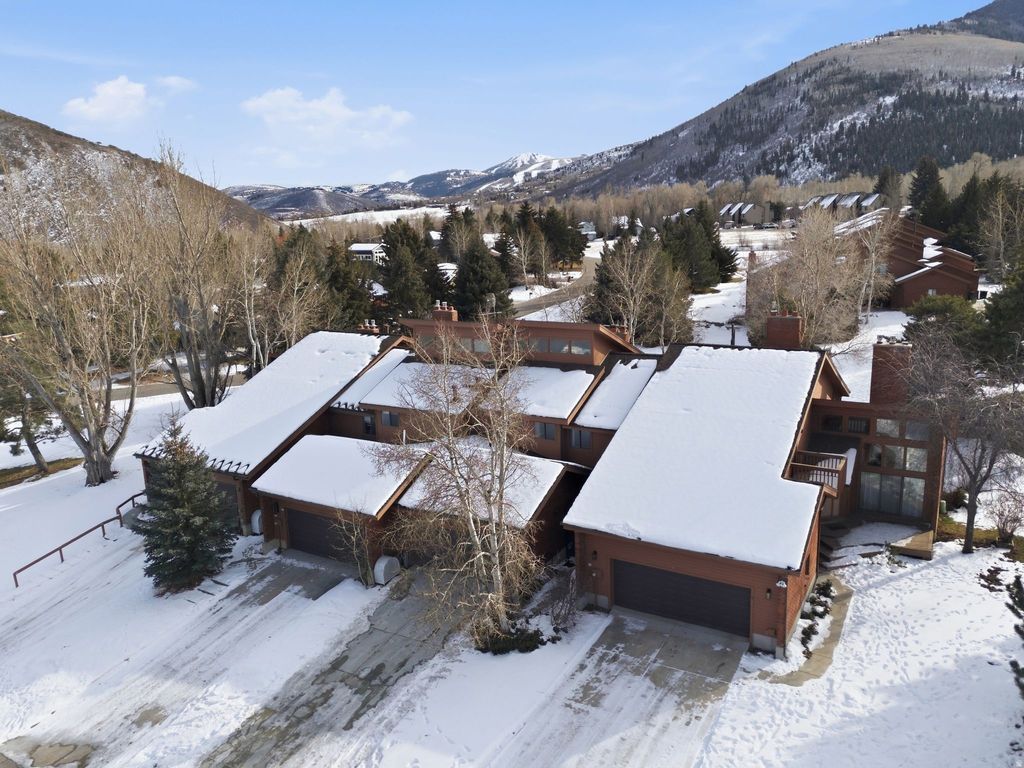 Photo of 1679 VILLAGE ROUND DR, Park City, UT 84098 (MLS # 2132631)