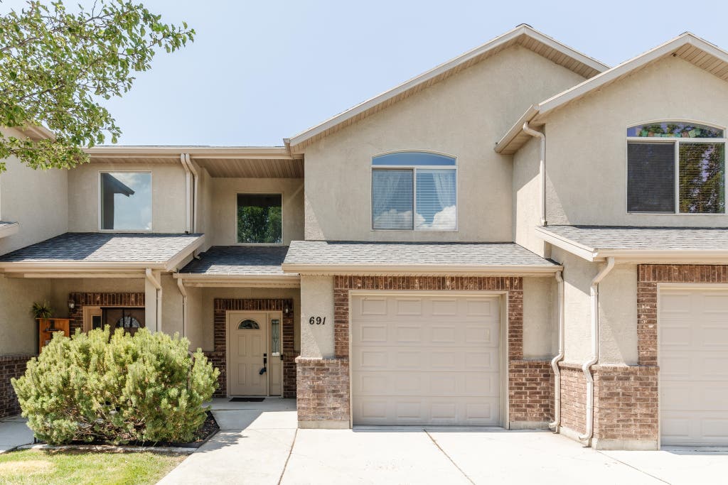 Photo of 691 N 130 E, Smithfield, UT 84335 (MLS # 2174802)