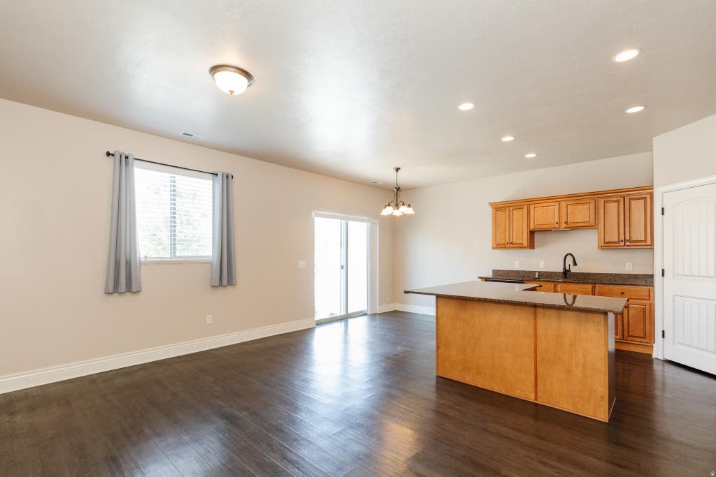 Photo of 691 N 130 E, Smithfield, UT 84335 (MLS # 2174802)