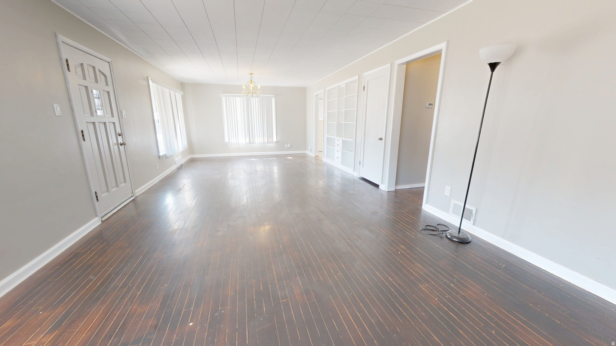 PARKDALE TWS; N 77 FT; W 150 FT; S 77 FT; E 150 FT - Residential