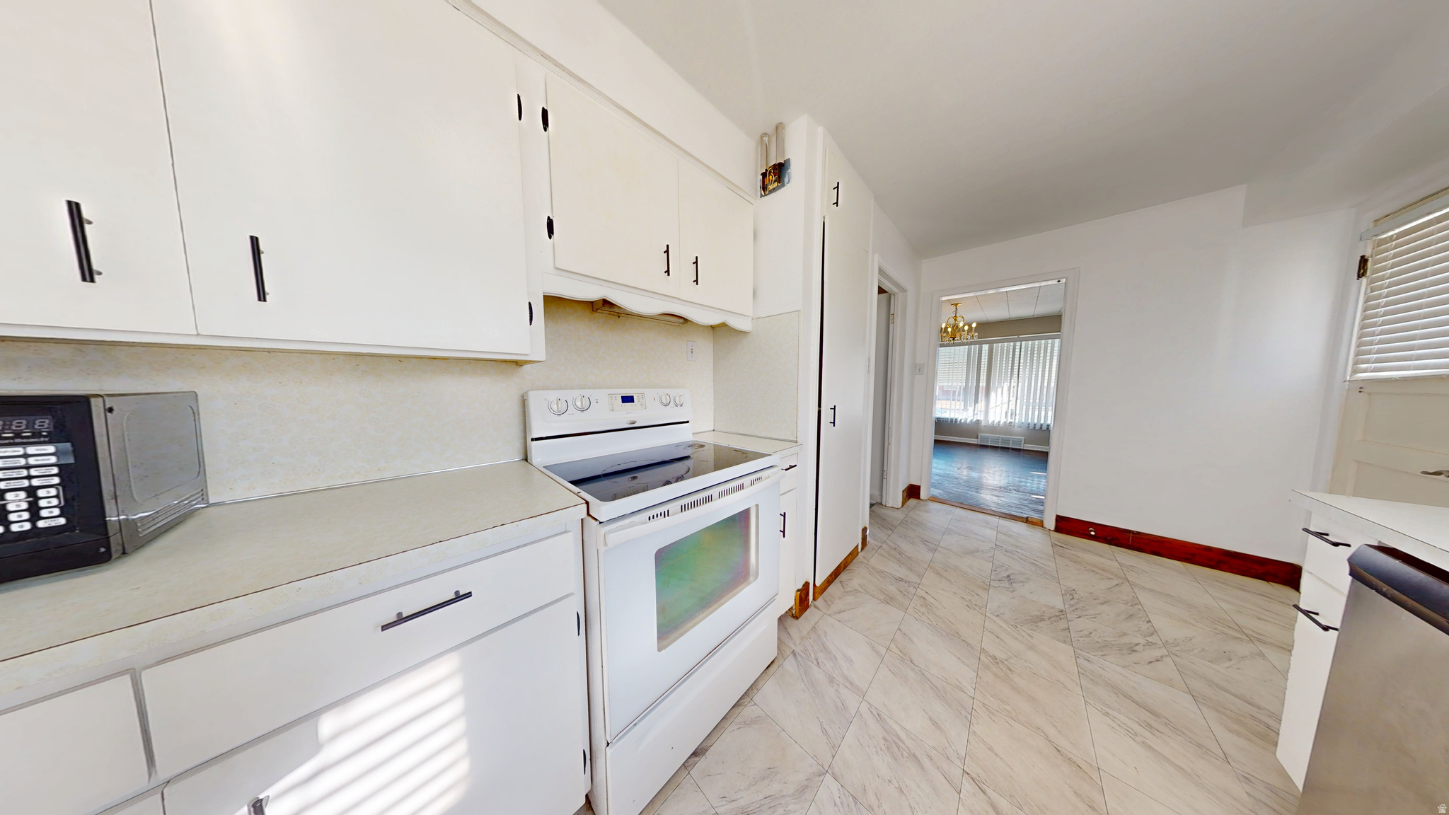 PARKDALE TWS; N 77 FT; W 150 FT; S 77 FT; E 150 FT - Residential