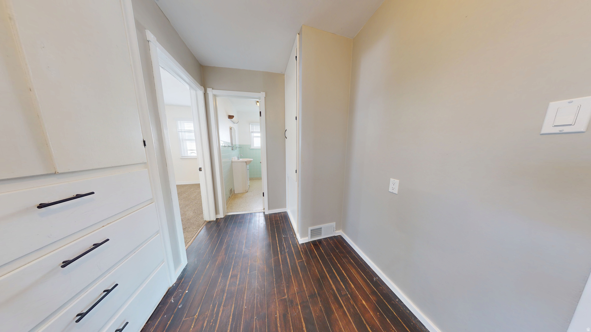 PARKDALE TWS; N 77 FT; W 150 FT; S 77 FT; E 150 FT - Residential