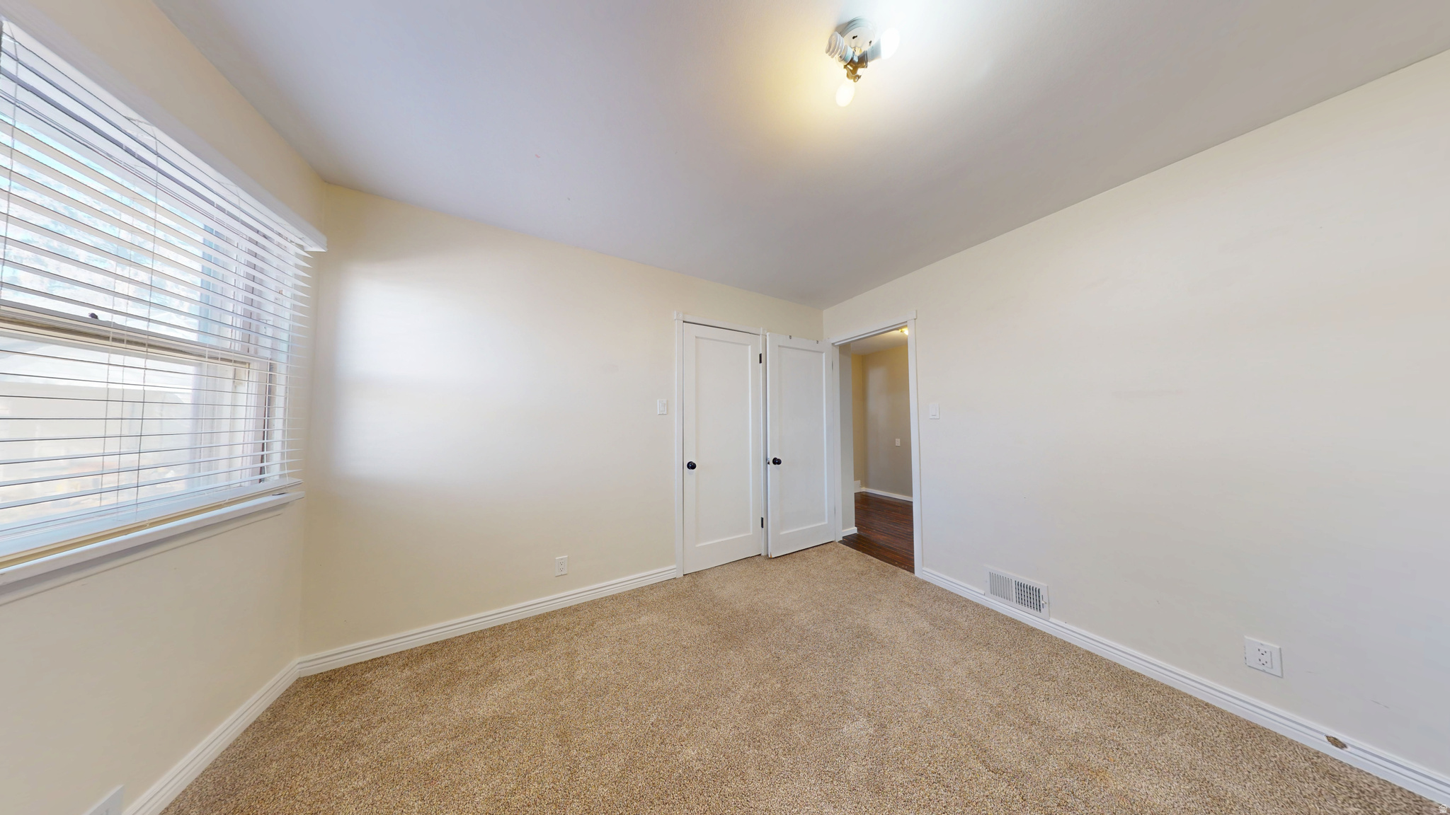 PARKDALE TWS; N 77 FT; W 150 FT; S 77 FT; E 150 FT - Residential