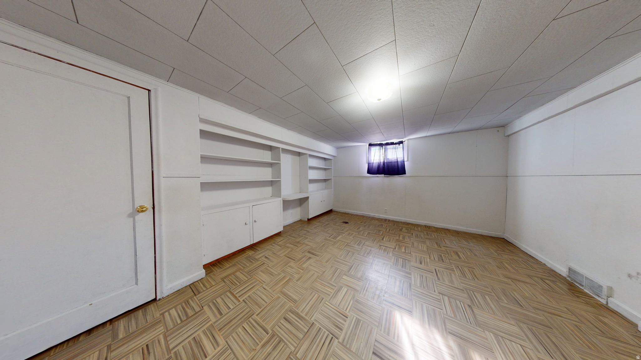 PARKDALE TWS; N 77 FT; W 150 FT; S 77 FT; E 150 FT - Residential