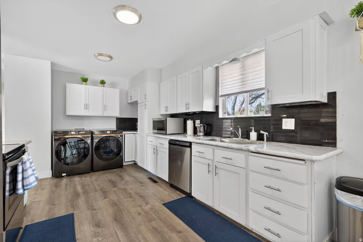 WESTLAKE - Residential