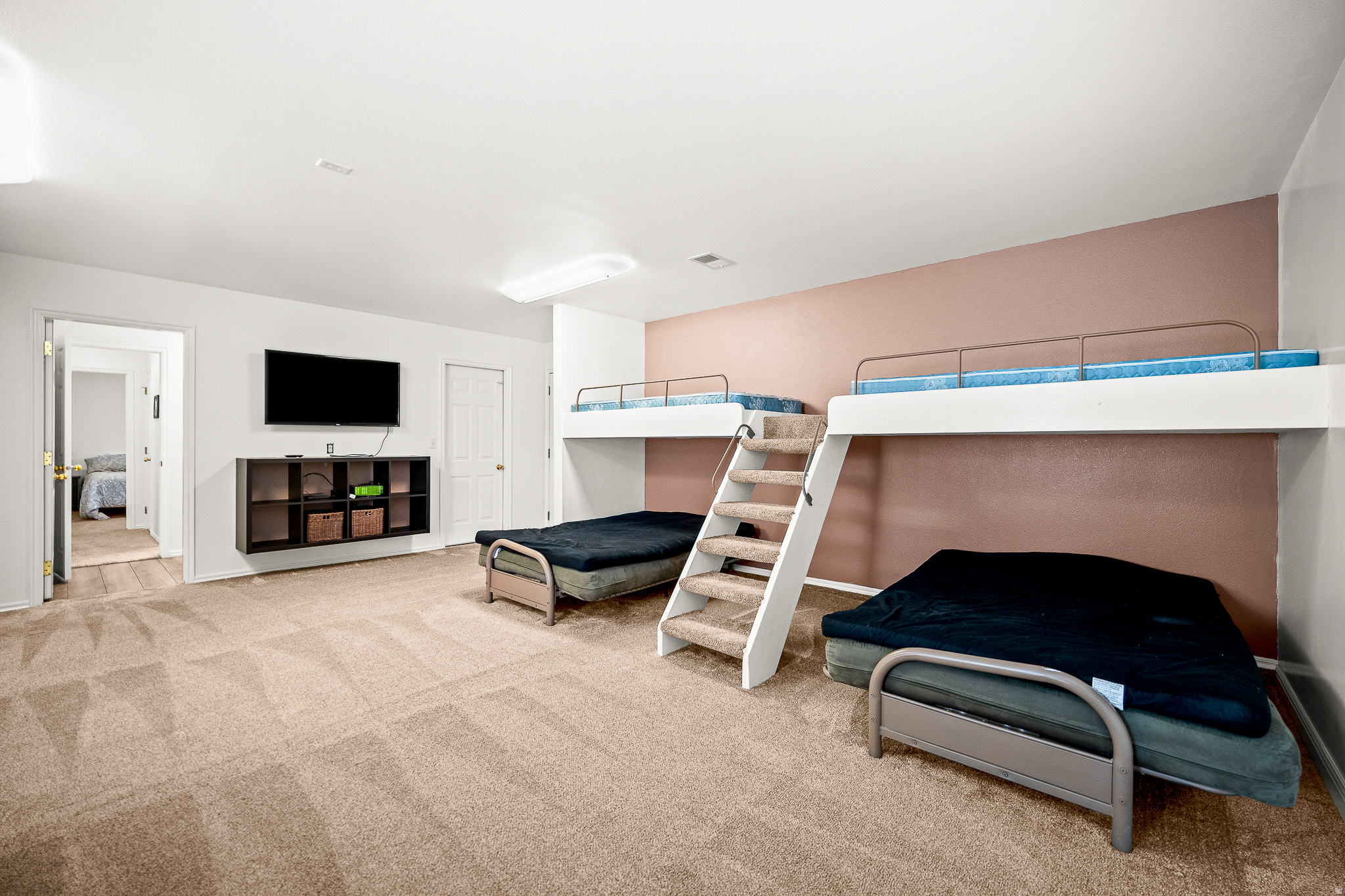 VILLAS AT GREEN VALLEY - Residential