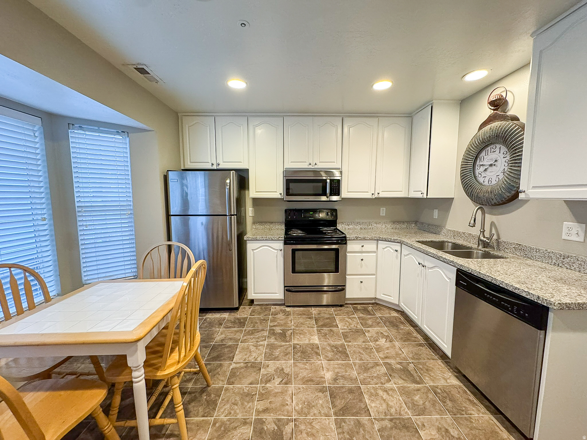 PHASE V CHATHAM TOWNE CONDO - Residential