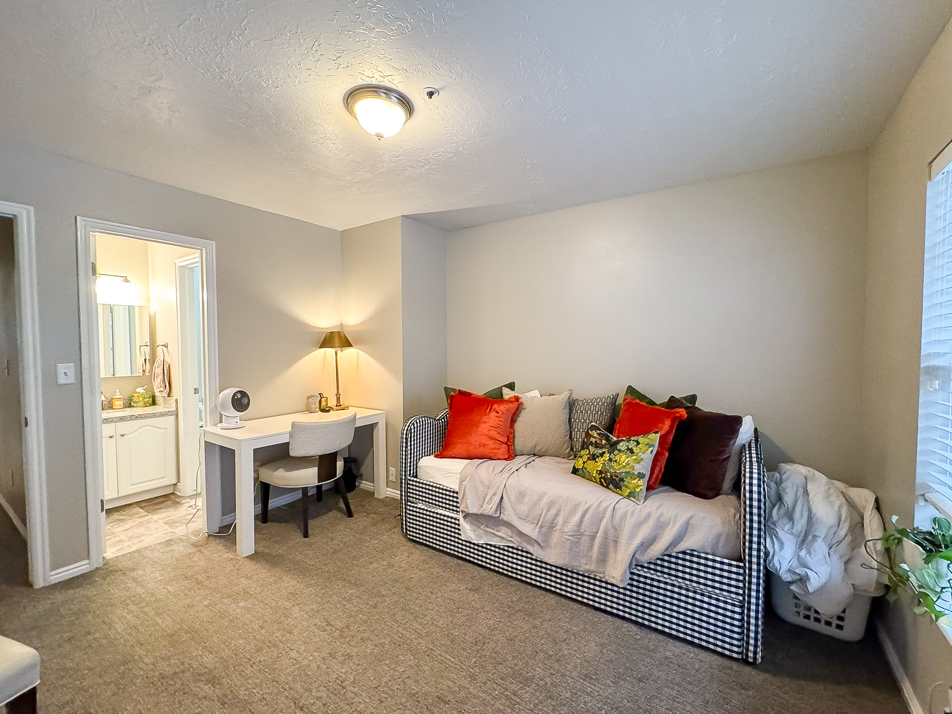 PHASE V CHATHAM TOWNE CONDO - Residential