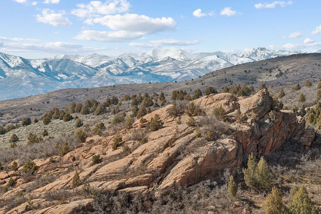 Photo of 8665 E LAKE RD, Heber City, UT 84032 (MLS # 2140073)