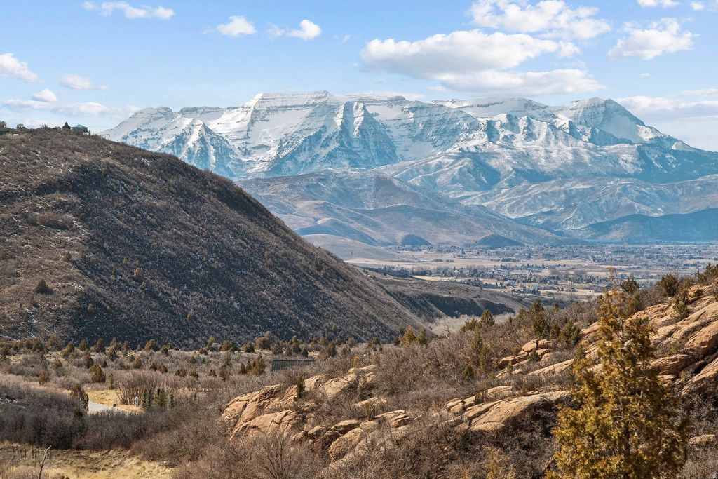 Photo of 8665 E LAKE RD, Heber City, UT 84032 (MLS # 2140073)