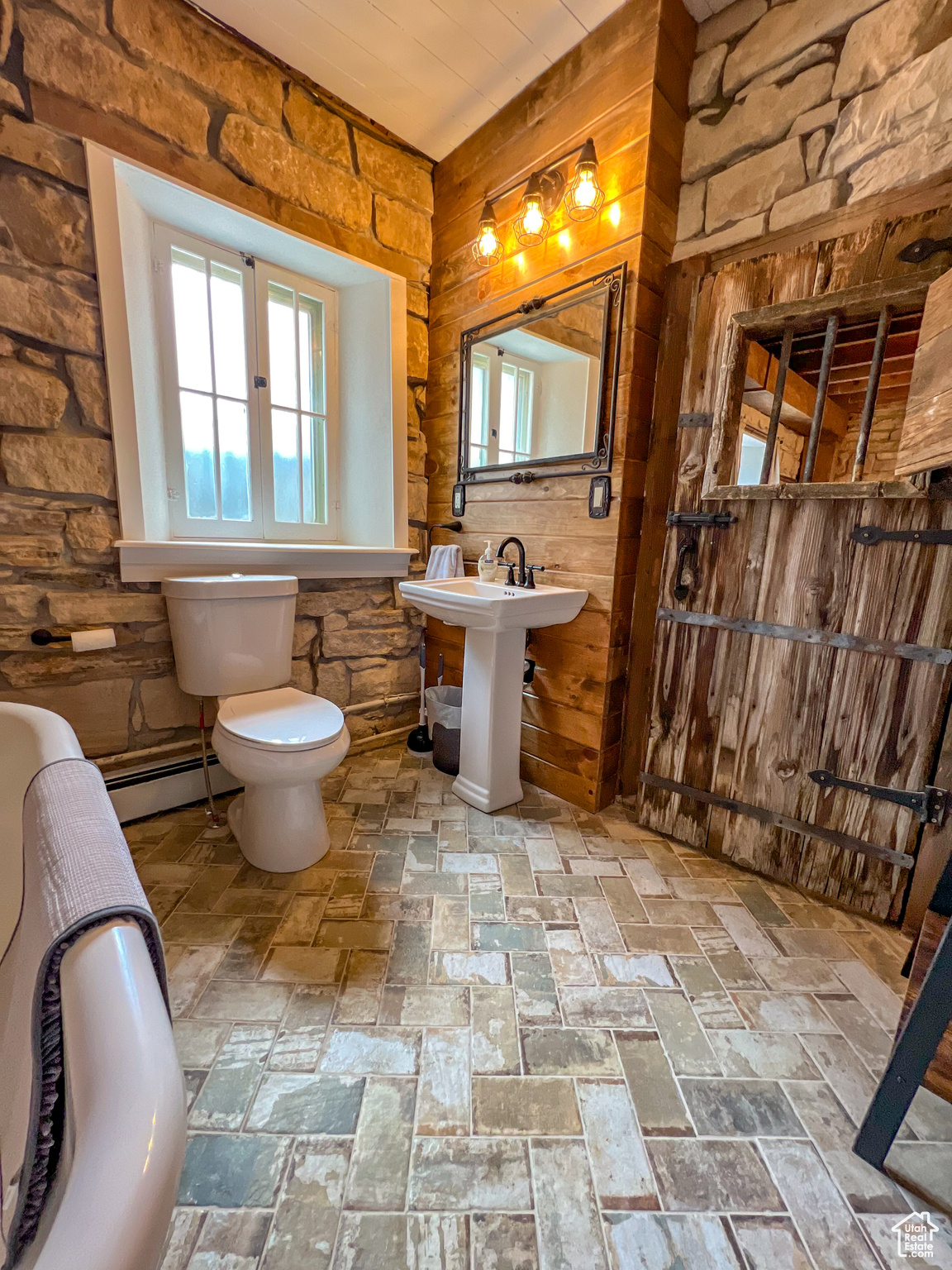 EPHRAIM - Residential