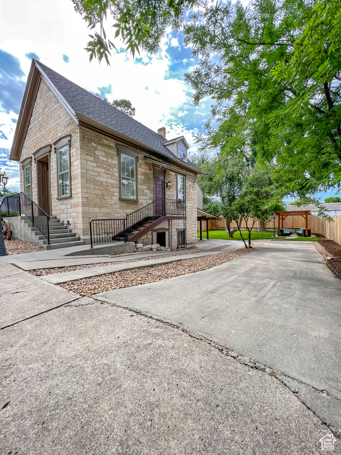 EPHRAIM - Residential