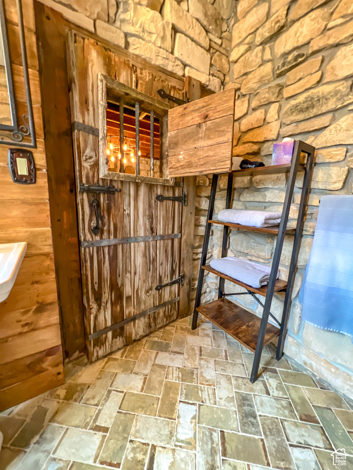 EPHRAIM - Residential