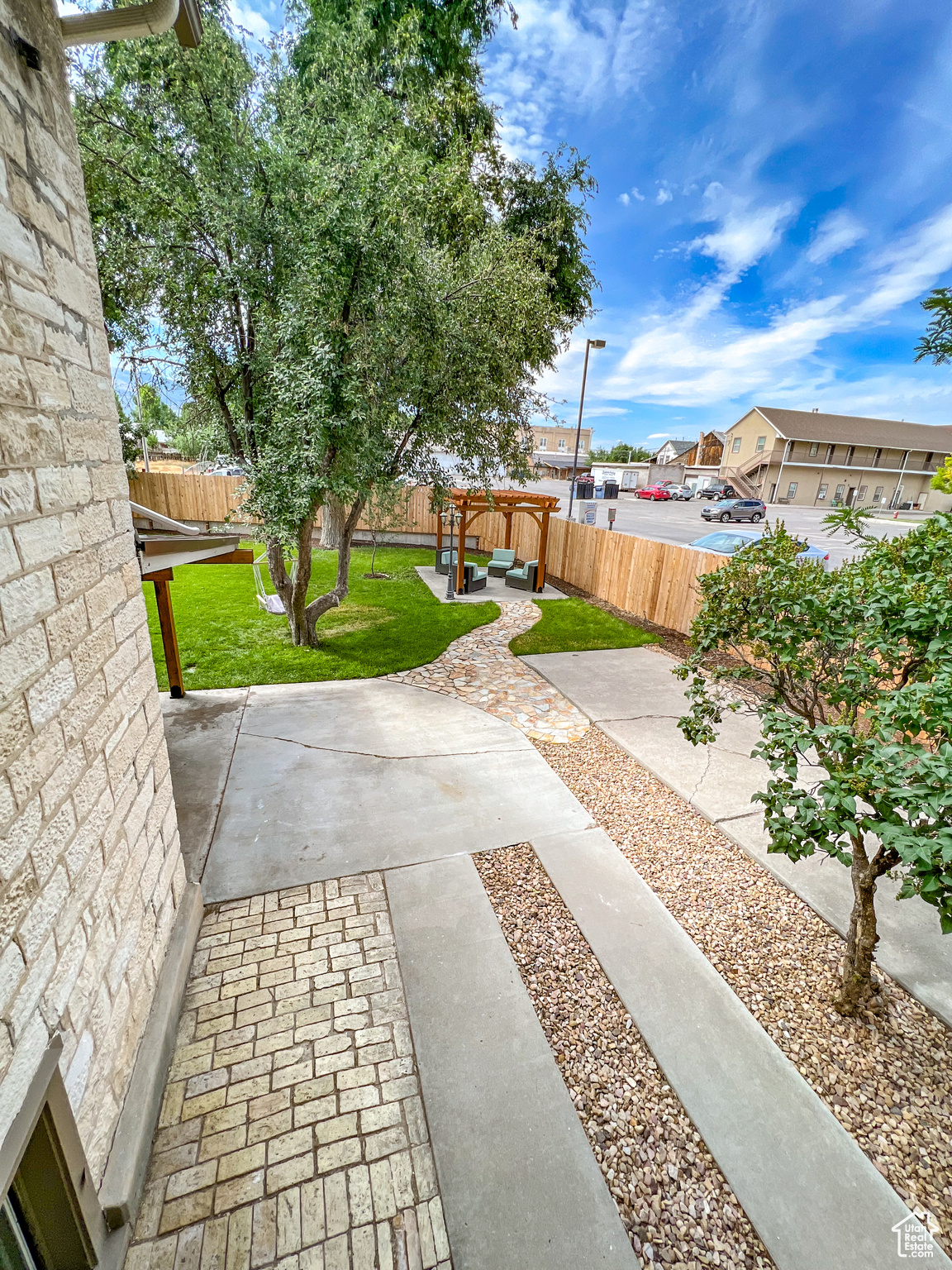 EPHRAIM - Residential