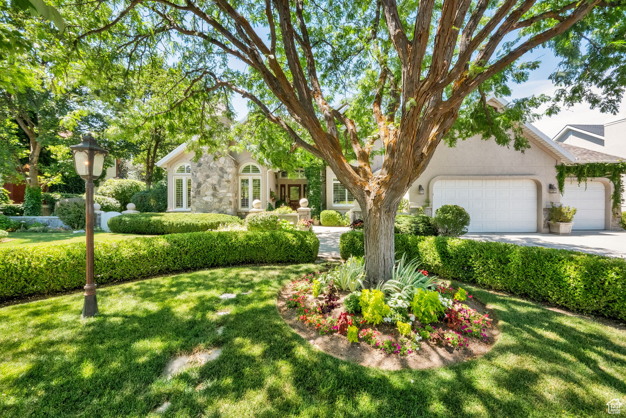THE DOWNS - Residential