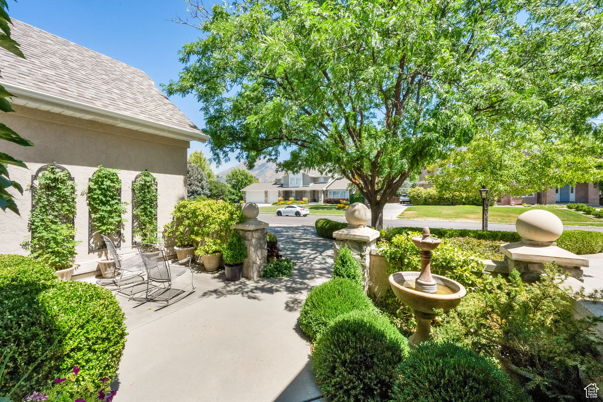 THE DOWNS - Residential