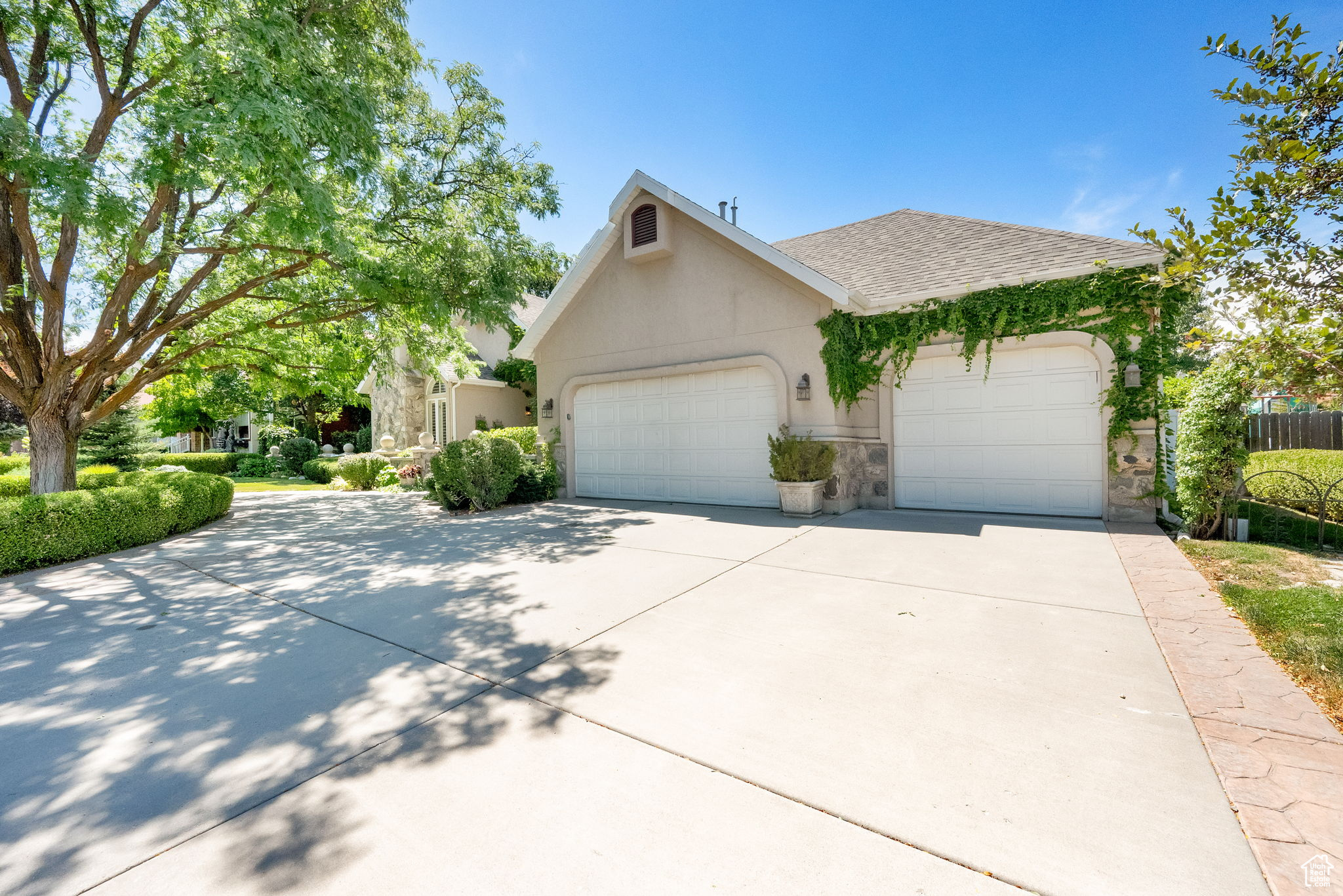THE DOWNS - Residential