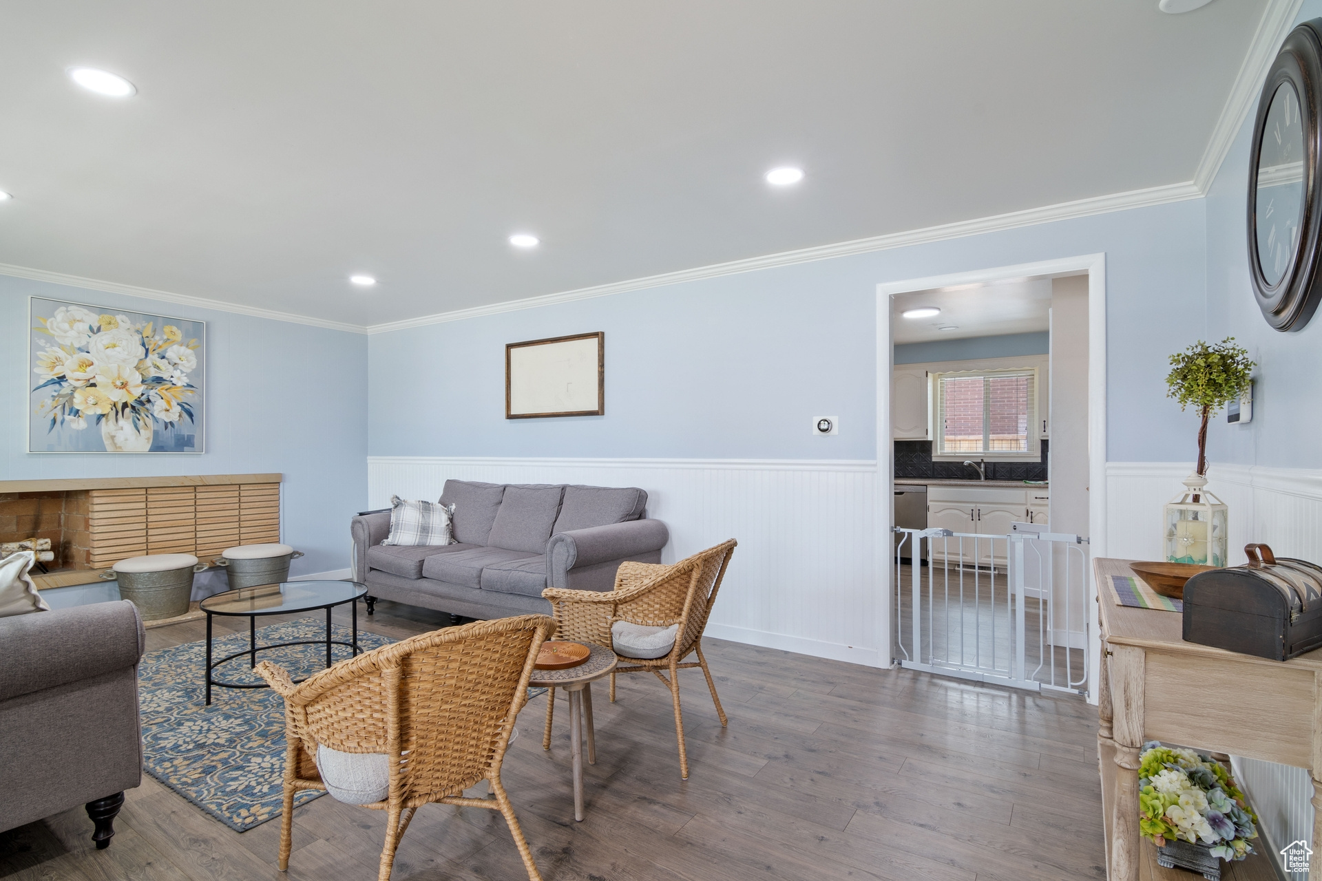 LAZY BAR - Residential