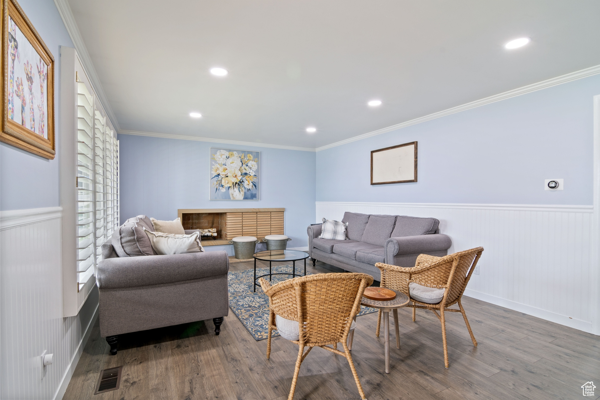 LAZY BAR - Residential