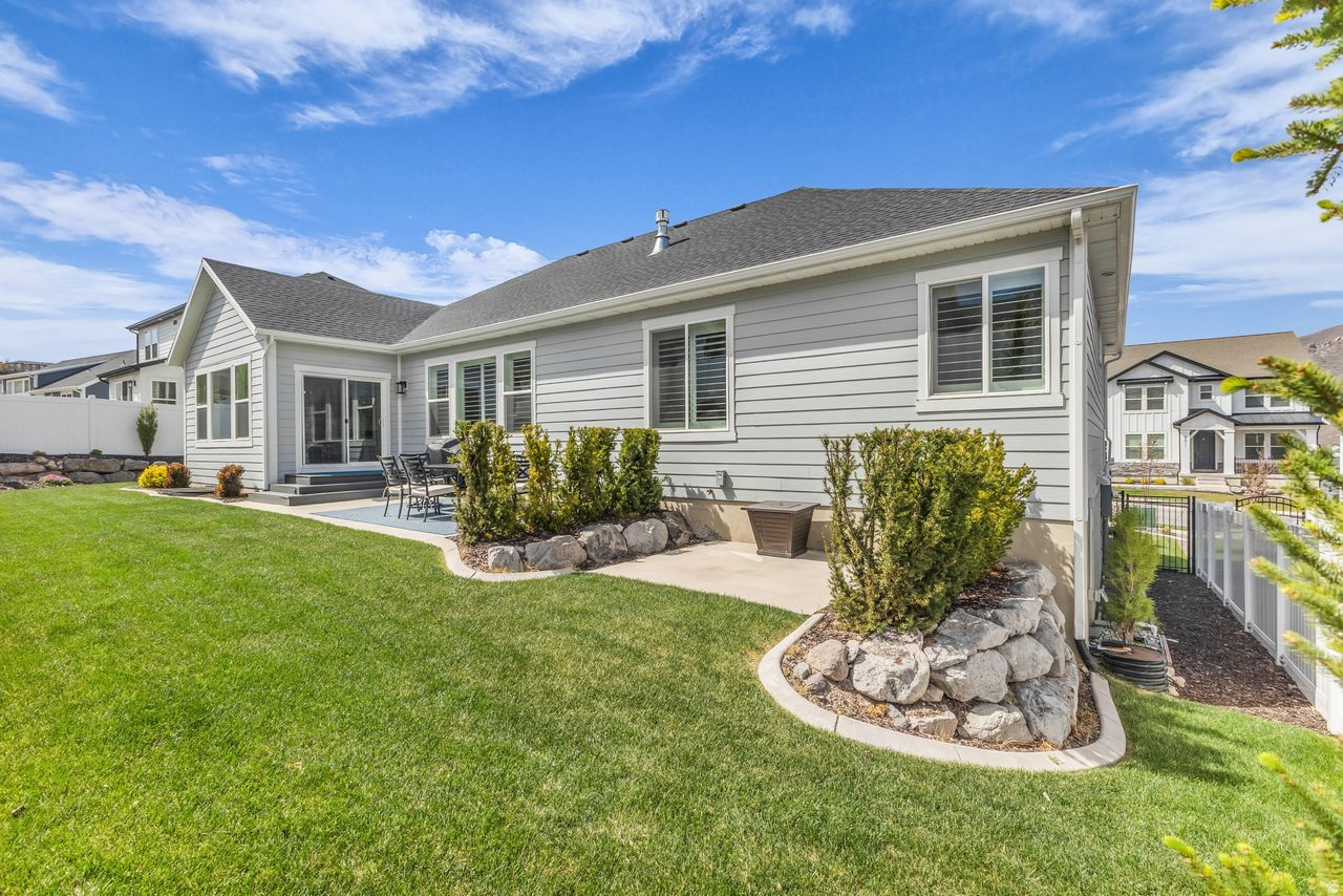 HIDDEN CANYON ESTATED - Residential