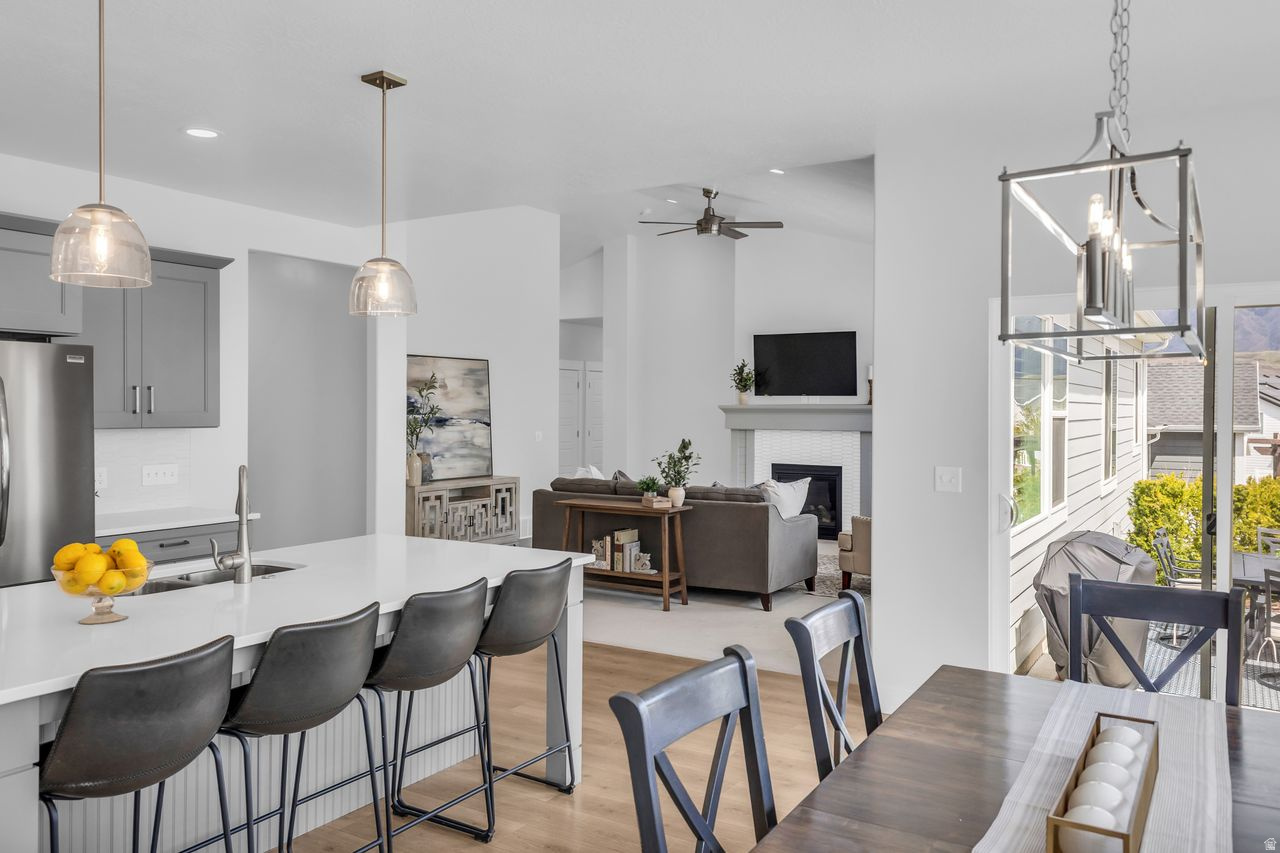 HIDDEN CANYON ESTATED - Residential