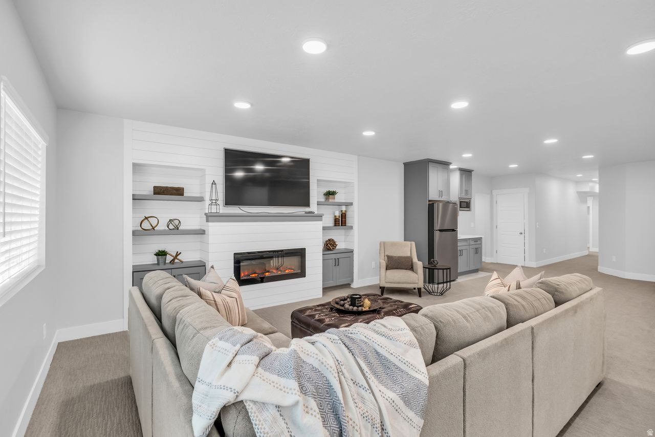 HIDDEN CANYON ESTATED - Residential